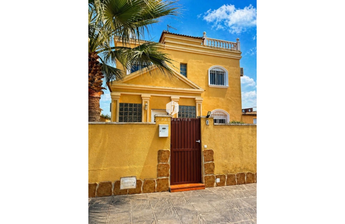Aus zweiter Hand - Villa -
Torrevieja - Costa Blanca