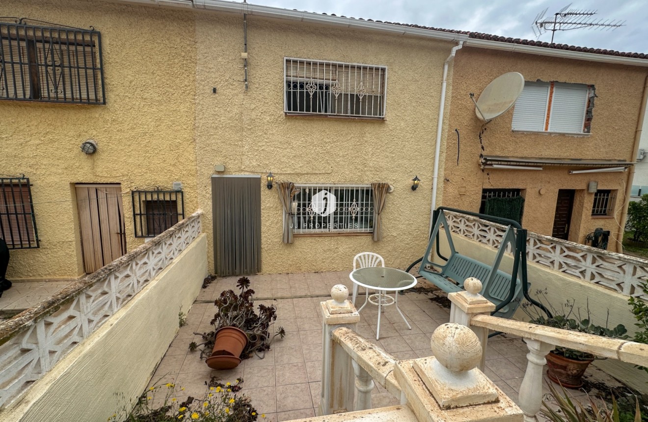 D'occasion - Chalet -
Torrevieja - Costa Blanca