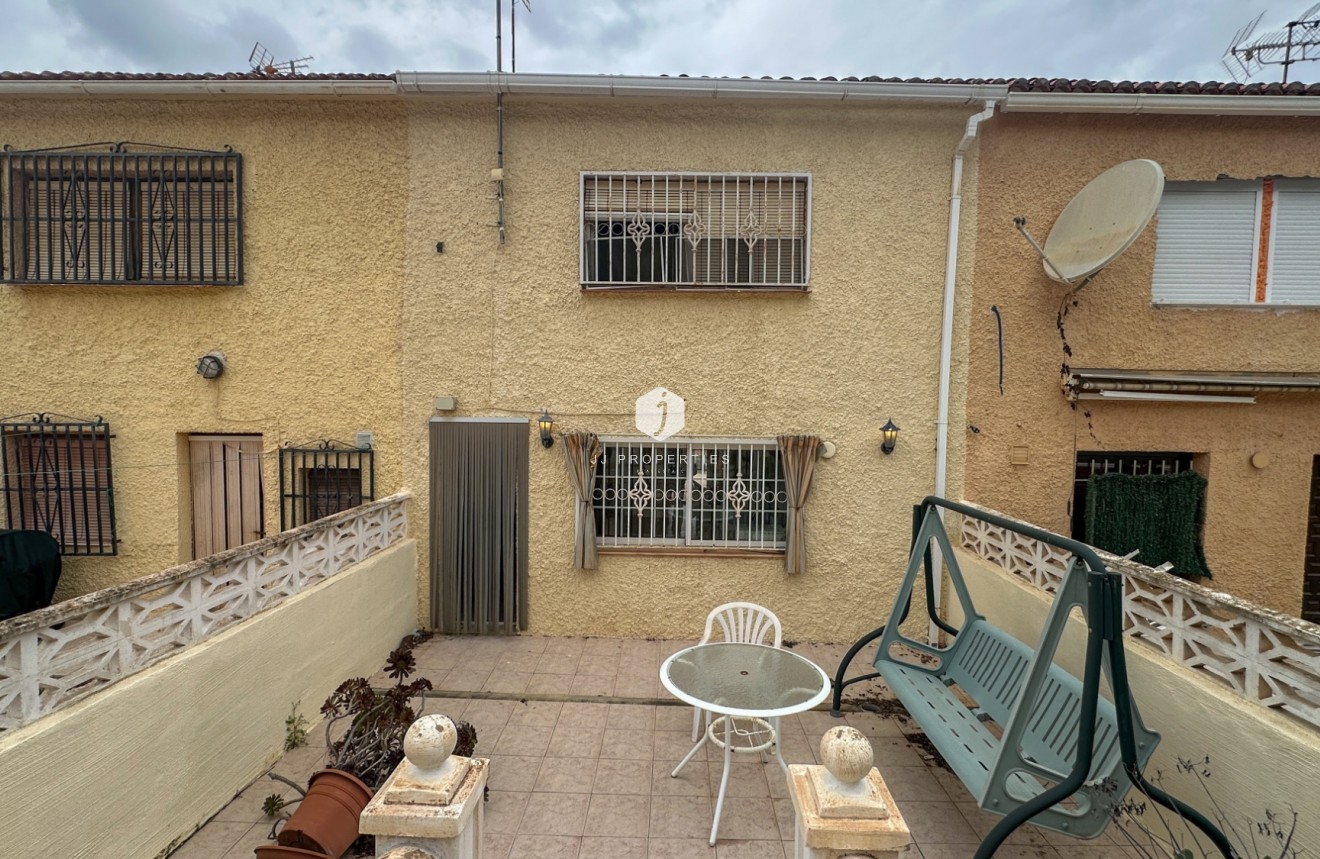 D'occasion - Chalet -
Torrevieja - Costa Blanca