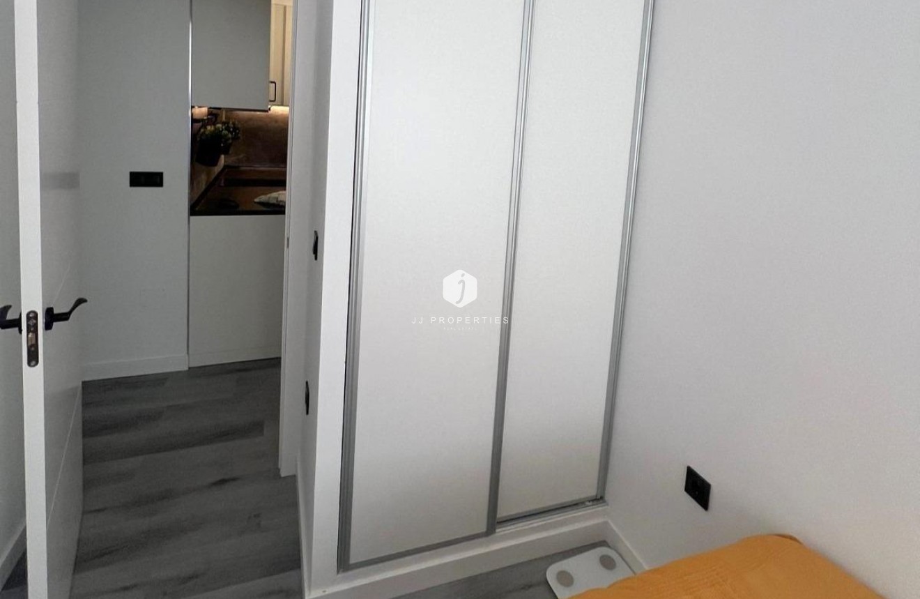 Aus zweiter Hand - Wohnung -
Torrevieja - Curva Del Palangre