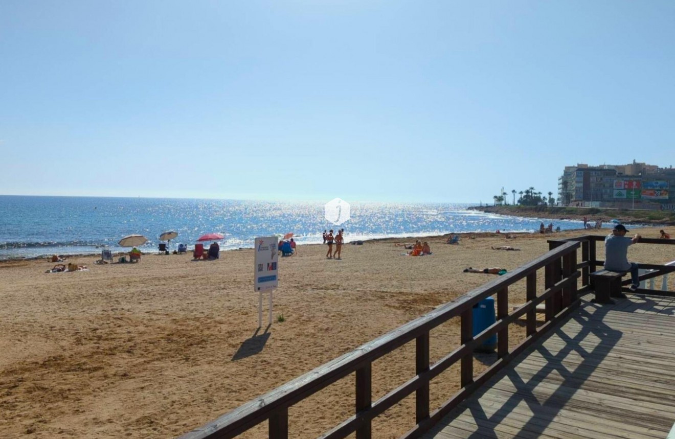 Aus zweiter Hand - Wohnung -
Torrevieja - Curva Del Palangre
