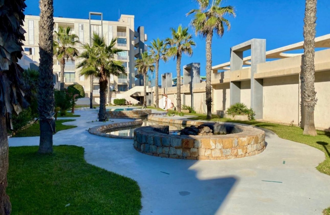 Segunda mano - Apartamento / piso -
Torrevieja - Torre la mata