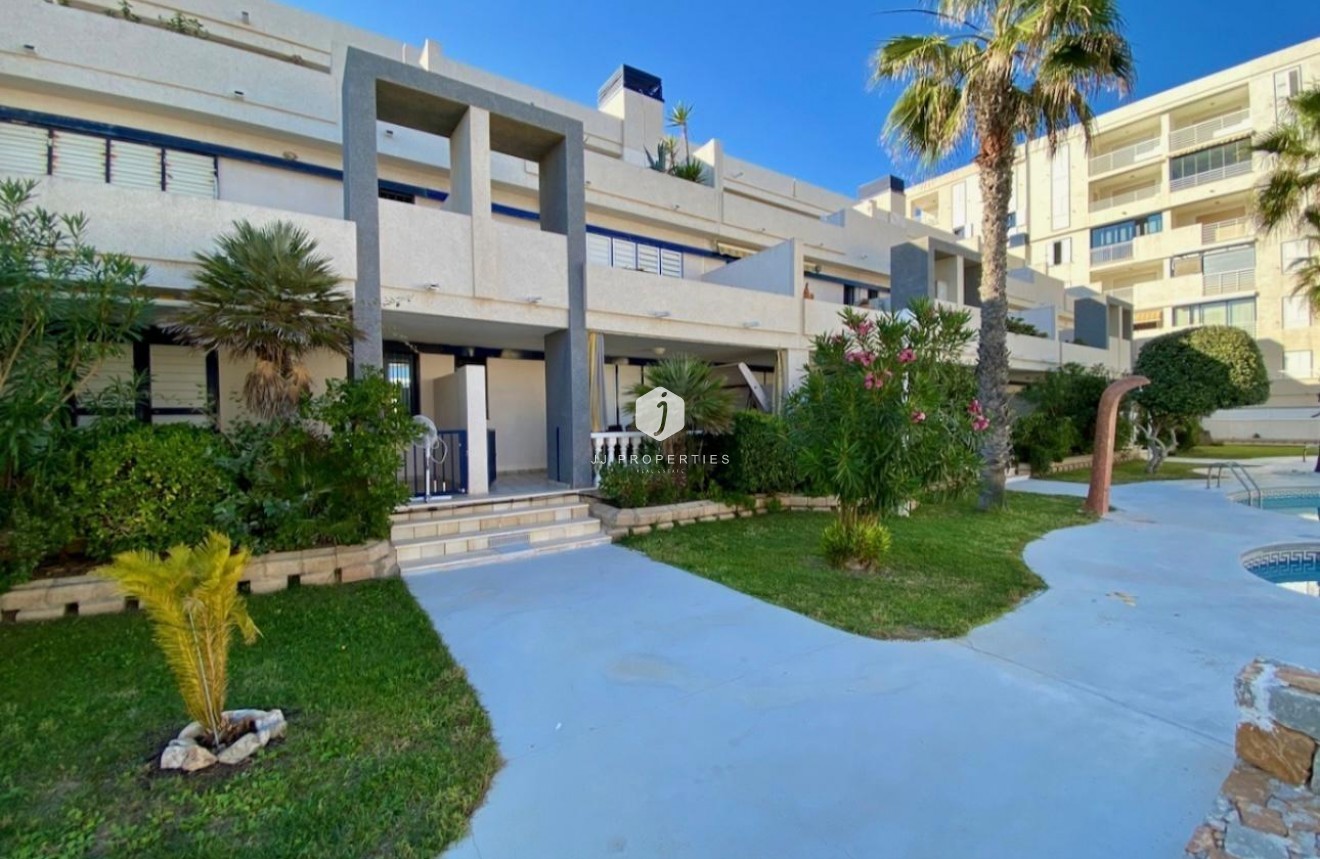 Segunda mano - Apartamento / piso -
Torrevieja - Torre la mata