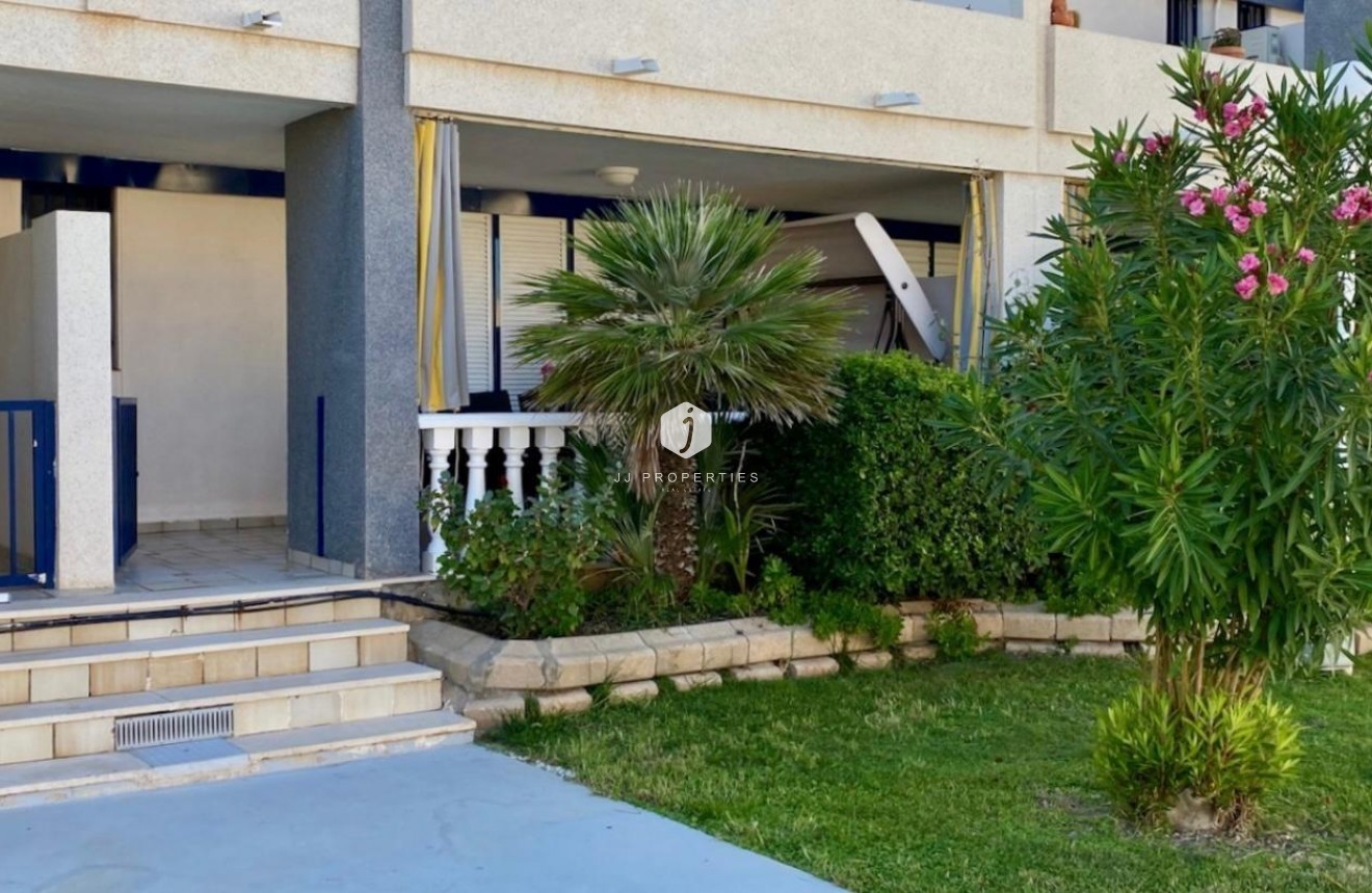 Segunda mano - Apartamento / piso -
Torrevieja - Torre la mata