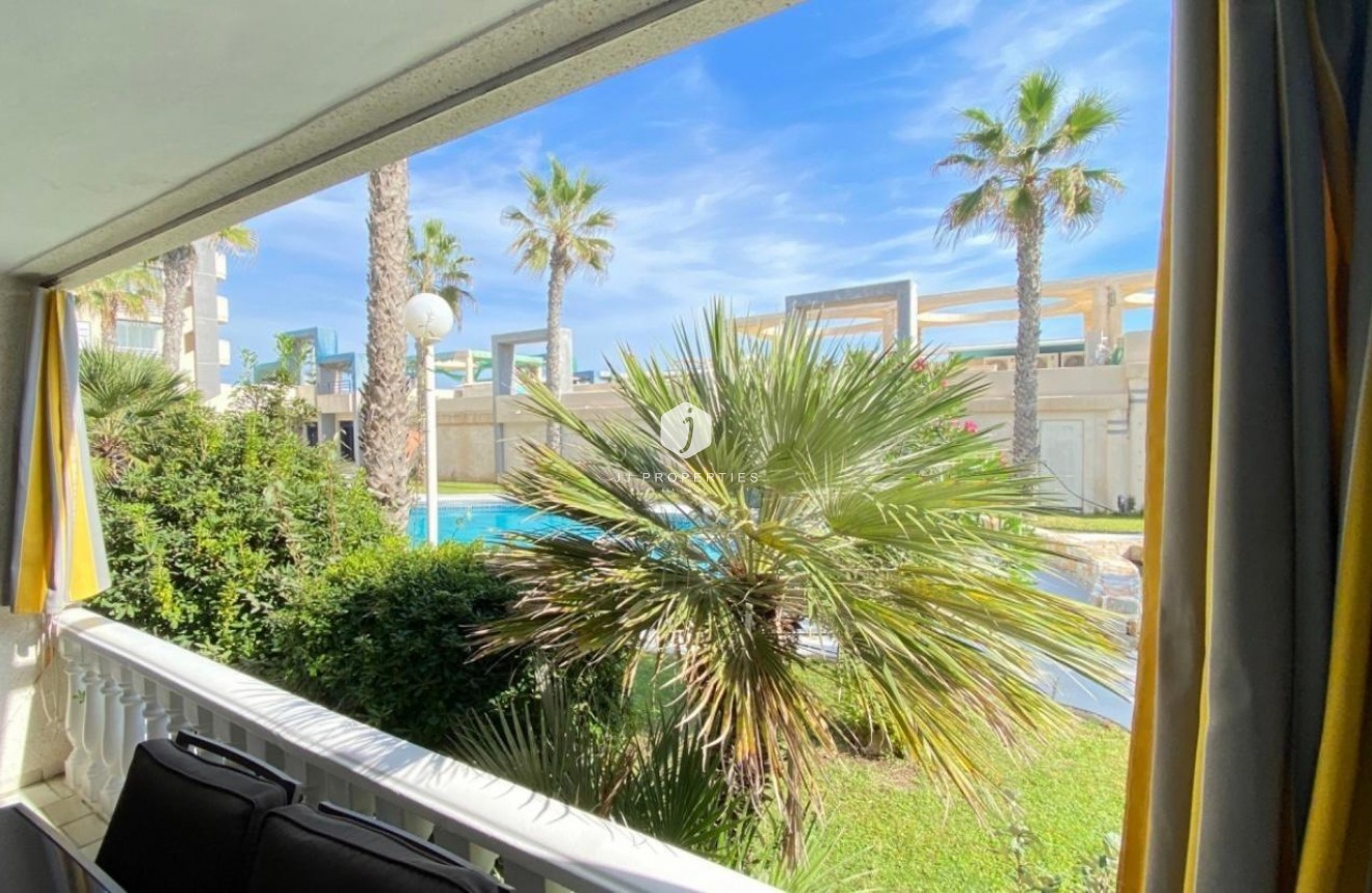 Segunda mano - Apartamento / piso -
Torrevieja - Torre la mata