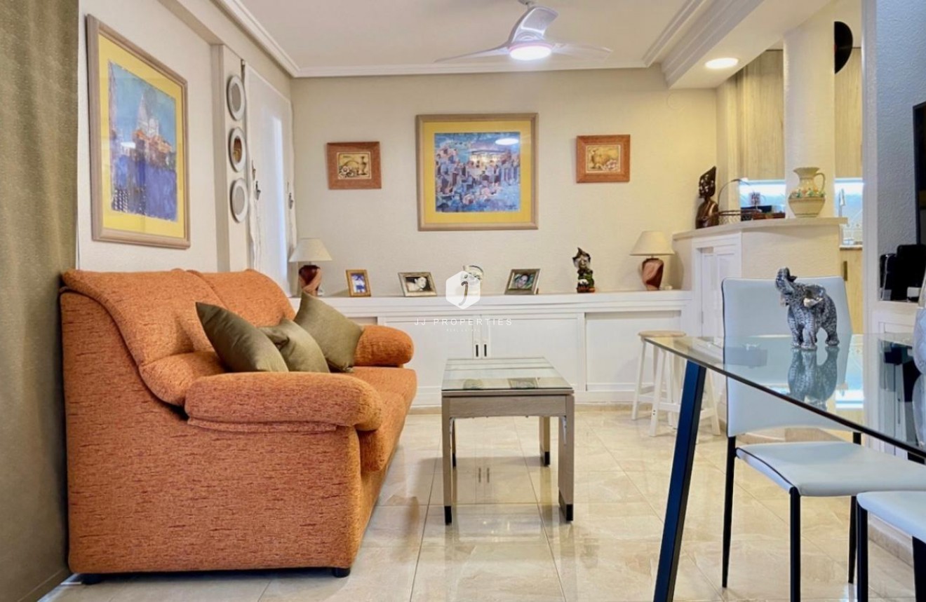 Z drugiej ręki - Mieszkanie w bloku -
Torrevieja - Torre la mata