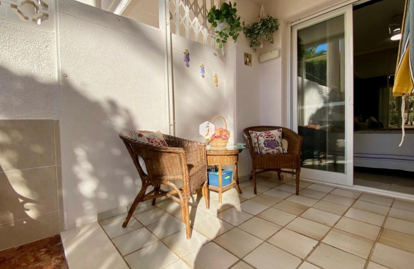 Z drugiej ręki - Mieszkanie w bloku -
Torrevieja - Torre la mata