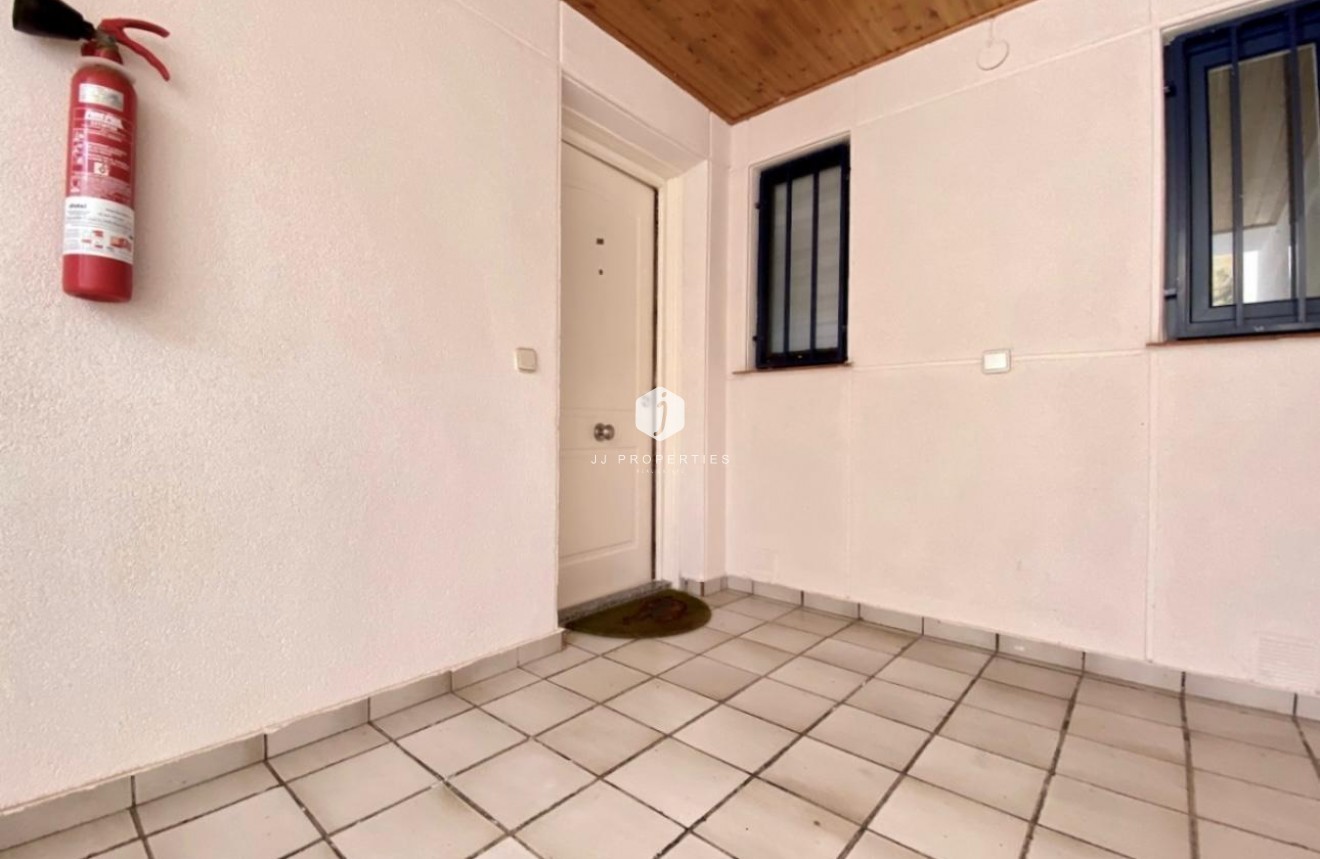 Z drugiej ręki - Mieszkanie w bloku -
Torrevieja - Torre la mata
