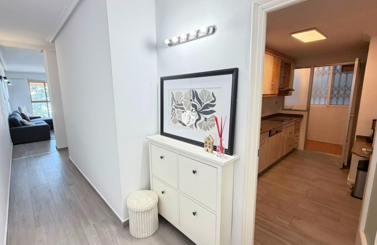 D'occasion - Appartement -
Torrevieja - Centro - Muelle Pesquero