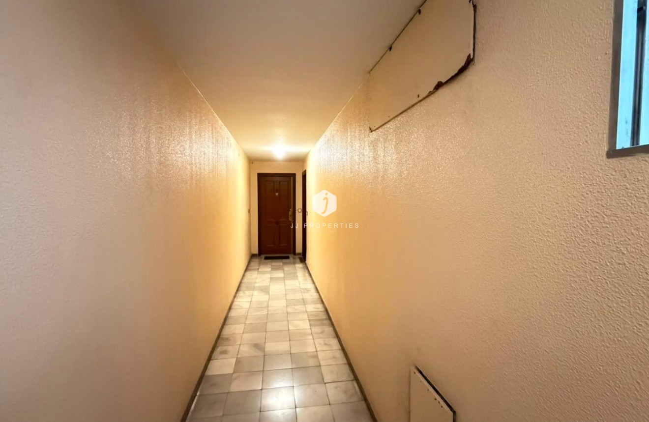 D'occasion - Appartement -
Torrevieja - Centro - Muelle Pesquero