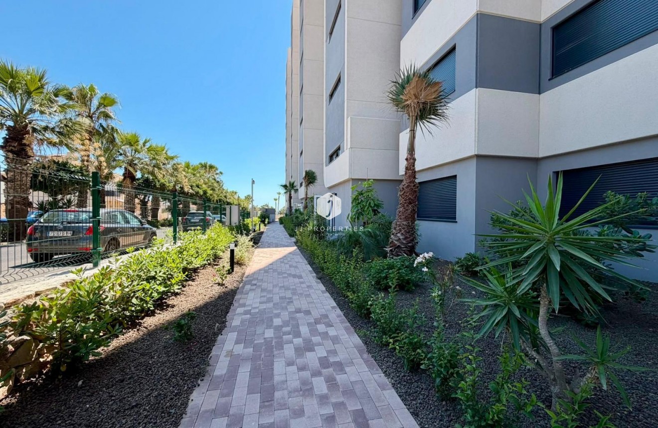 Aus zweiter Hand - Wohnung -
Torrevieja - Punta prima