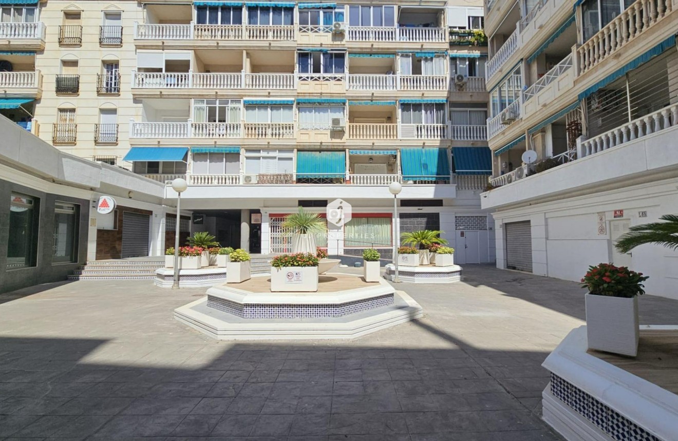Aus zweiter Hand - Wohnung -
Torrevieja - Playa de los Locos
