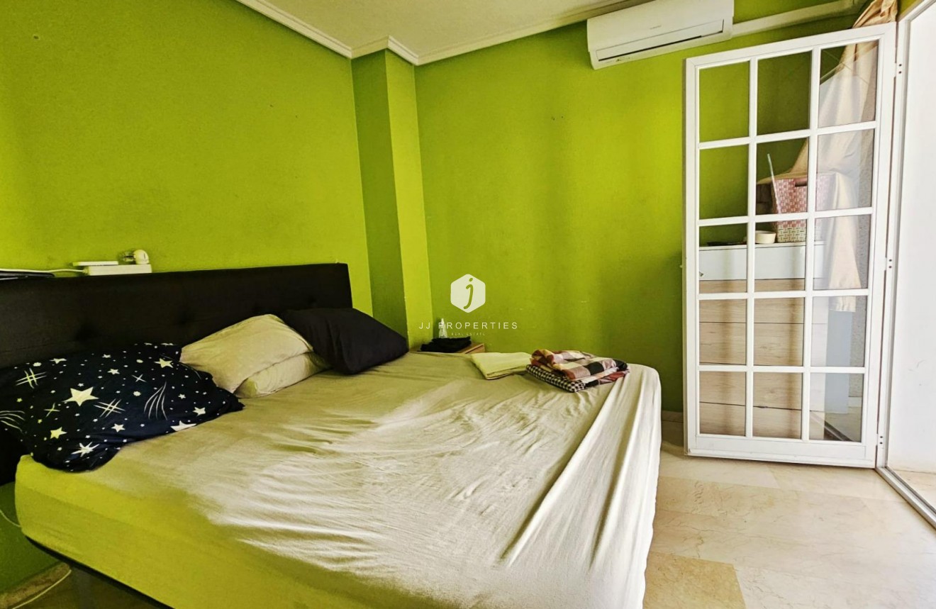 D'occasion - Appartement -
Torrevieja - Playa de los Locos