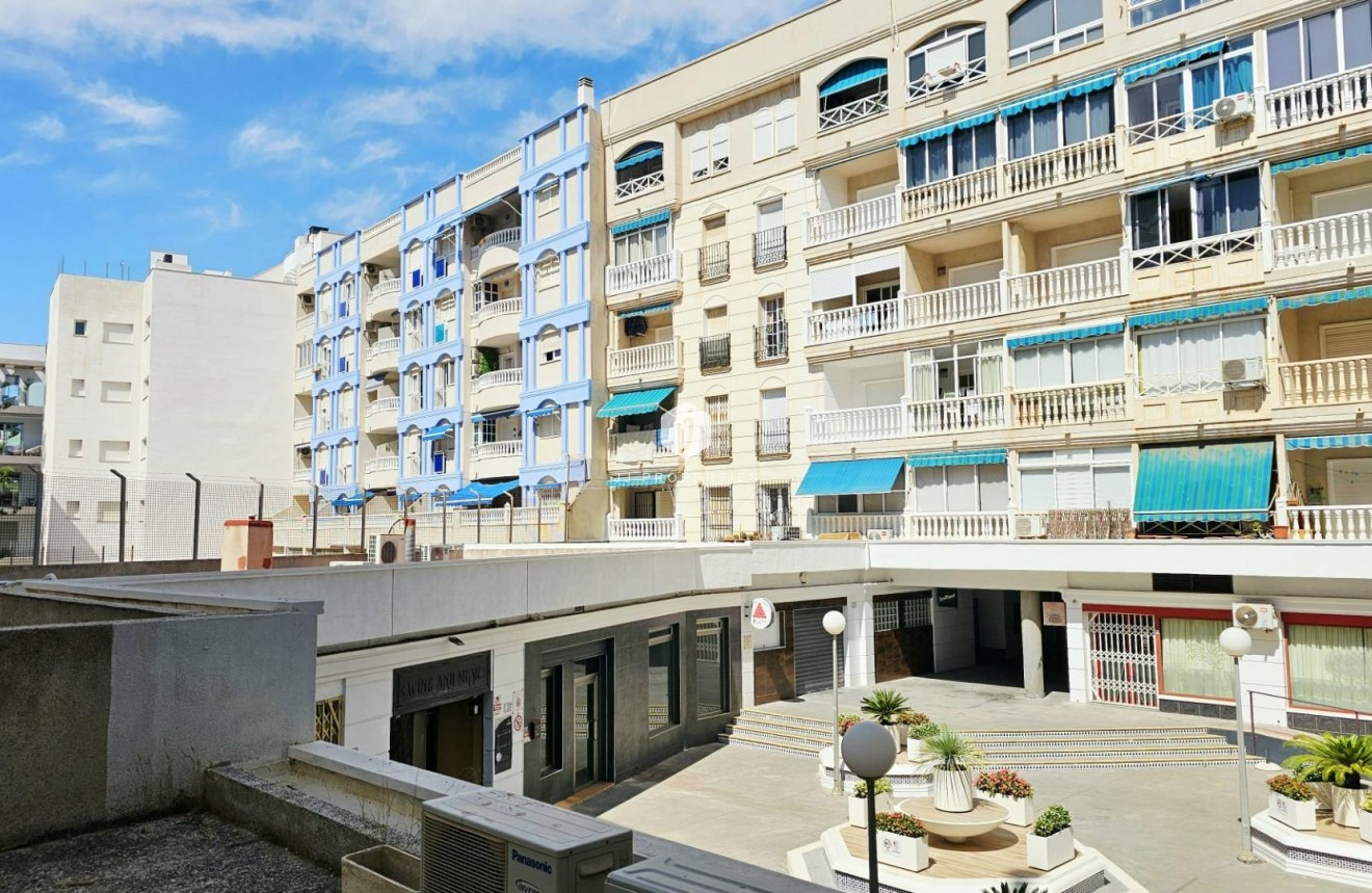 D'occasion - Appartement -
Torrevieja - Playa de los Locos
