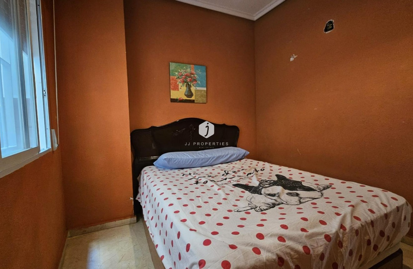 D'occasion - Appartement -
Torrevieja - Playa de los Locos