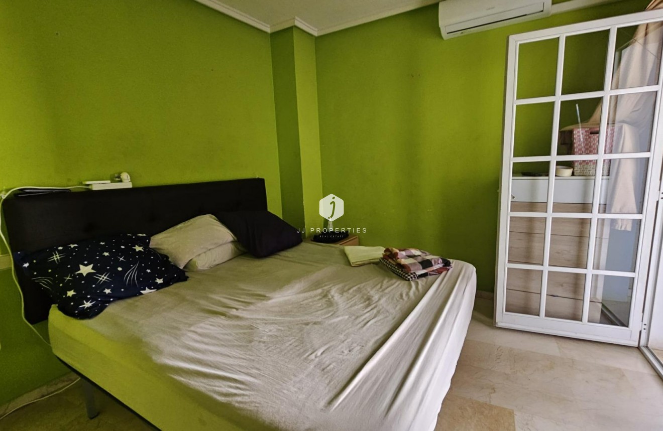 D'occasion - Appartement -
Torrevieja - Playa de los Locos