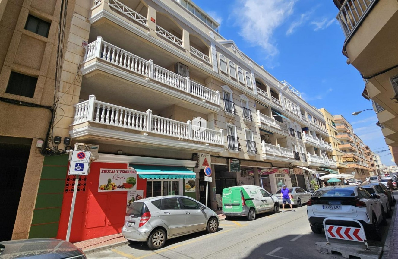 D'occasion - Appartement -
Torrevieja - Playa de los Locos