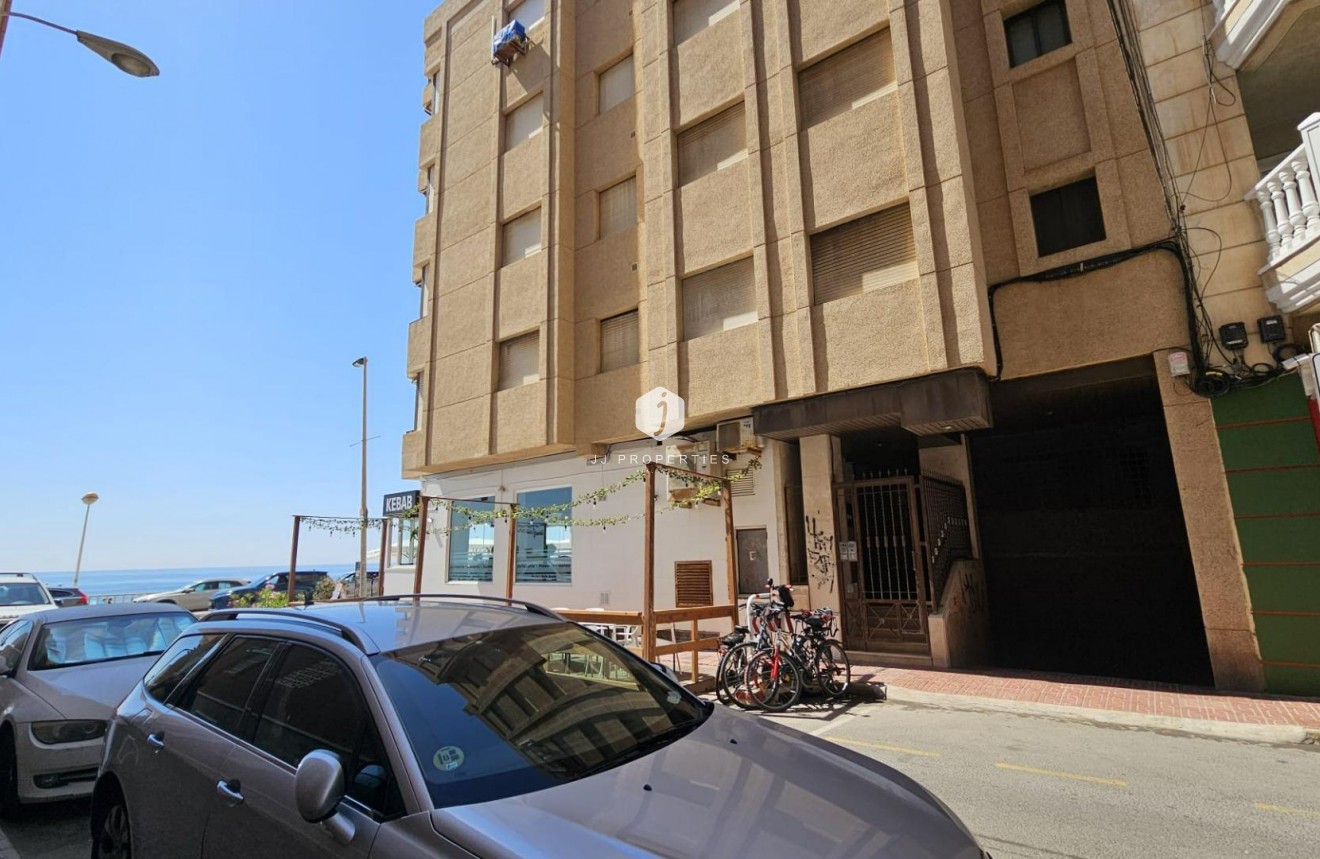 D'occasion - Appartement -
Torrevieja - Playa de los Locos