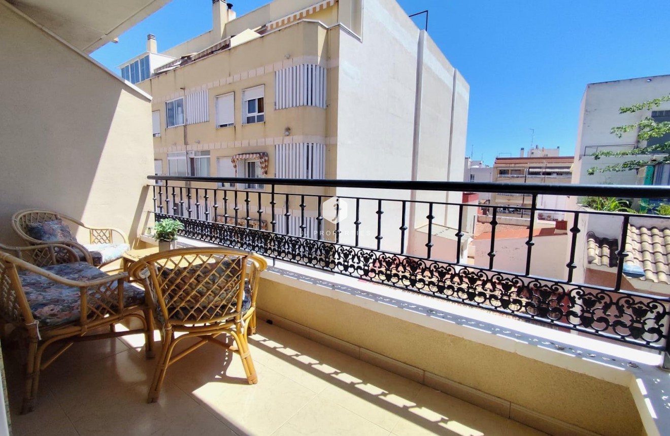 Segunda mano - Apartamento / piso -
Torrevieja - Centro