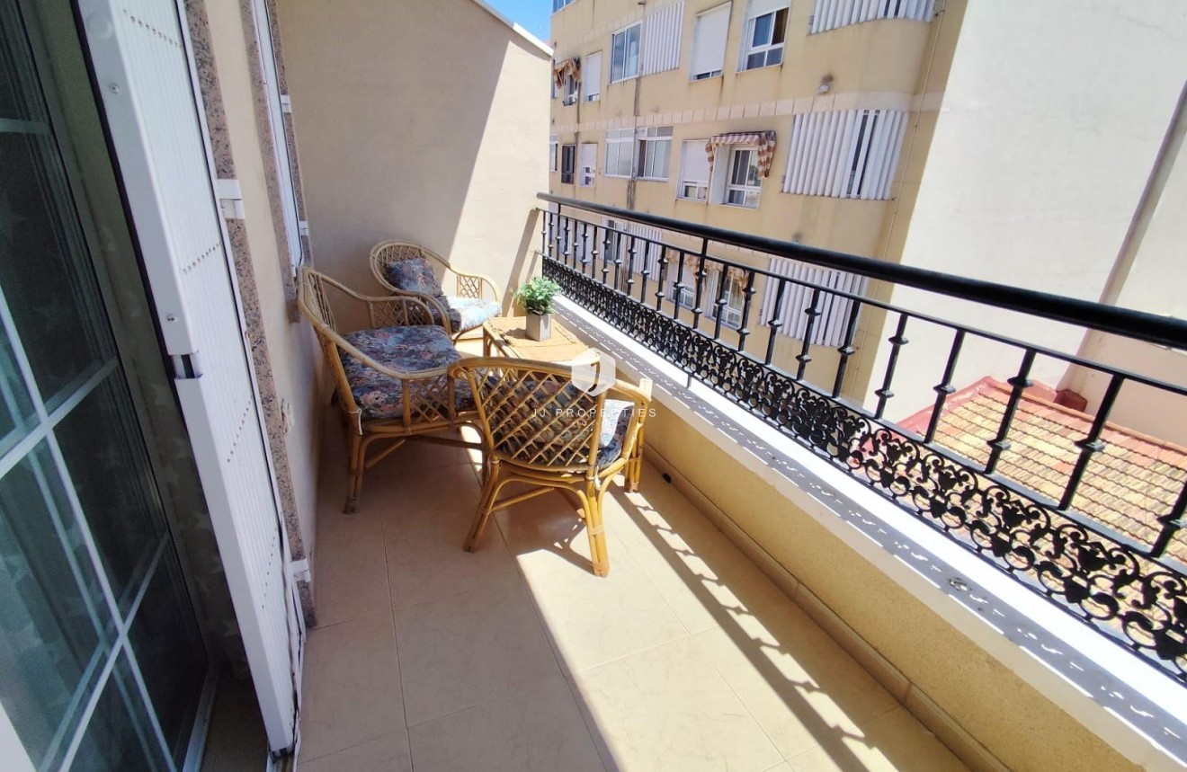 Segunda mano - Apartamento / piso -
Torrevieja - Centro