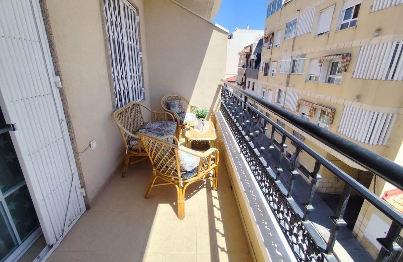 Segunda mano - Apartamento / piso -
Torrevieja - Centro