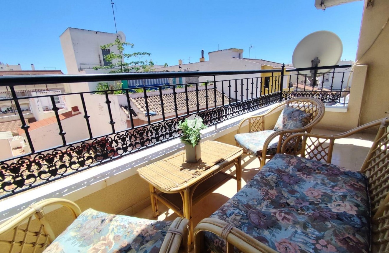 Segunda mano - Apartamento / piso -
Torrevieja - Centro