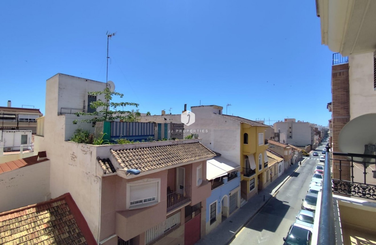 Segunda mano - Apartamento / piso -
Torrevieja - Centro