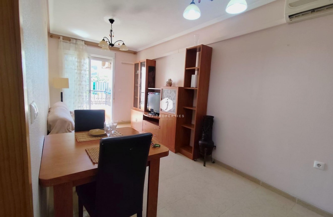 Segunda mano - Apartamento / piso -
Torrevieja - Centro