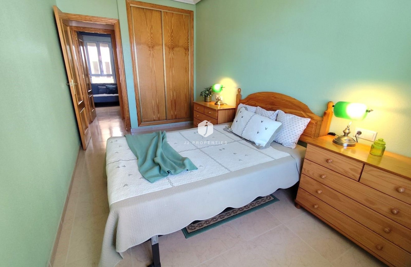 Segunda mano - Apartamento / piso -
Torrevieja - Centro