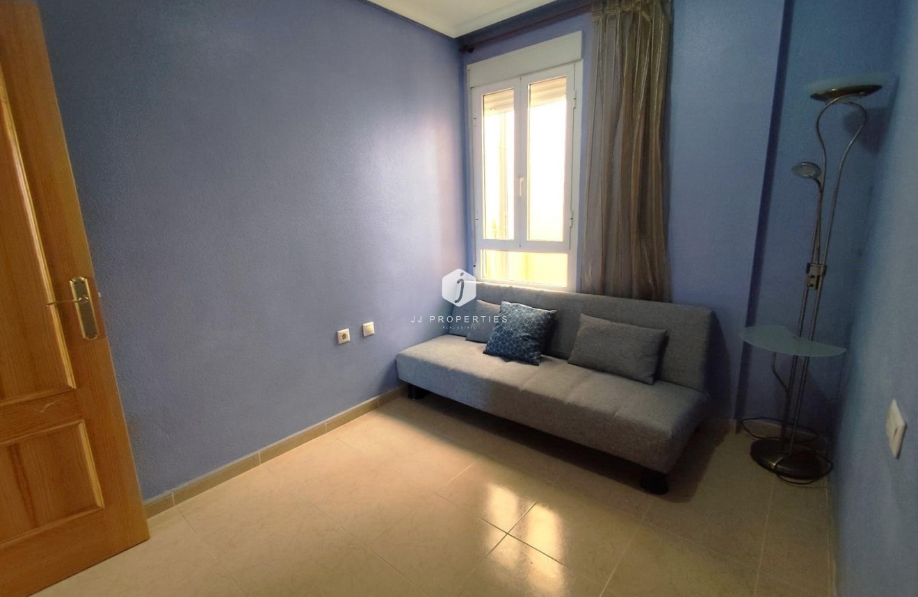 Segunda mano - Apartamento / piso -
Torrevieja - Centro
