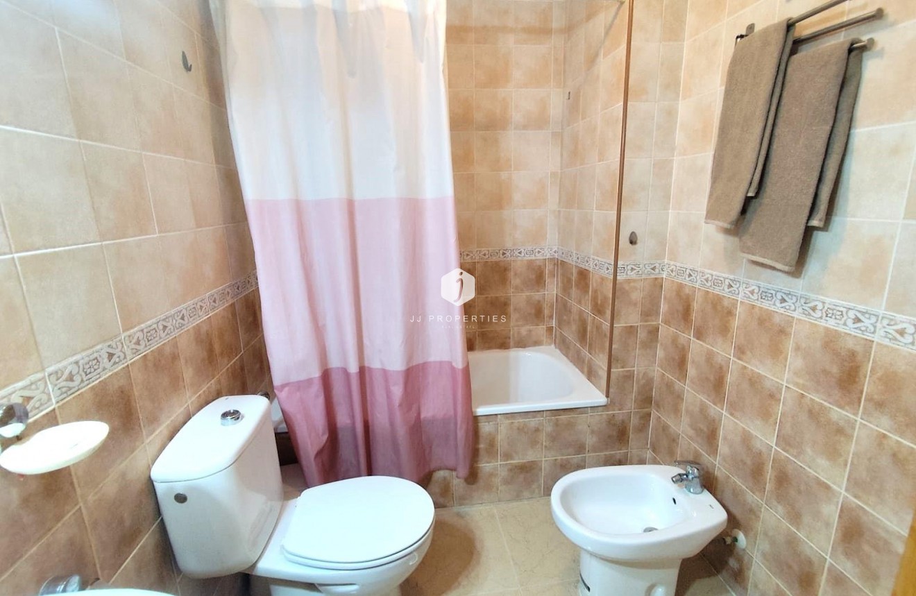 Segunda mano - Apartamento / piso -
Torrevieja - Centro