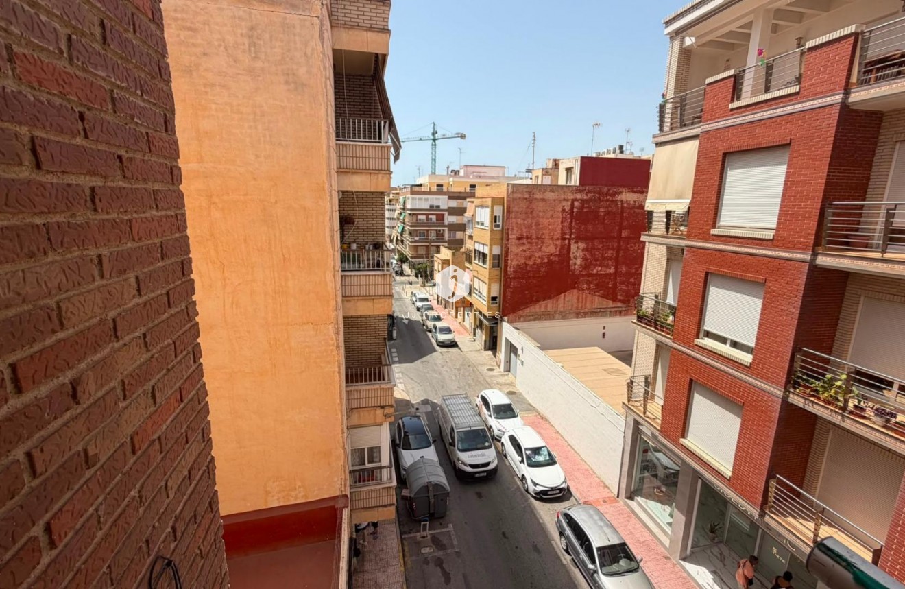 Tweedehands - Appartement / flat -
Torrevieja