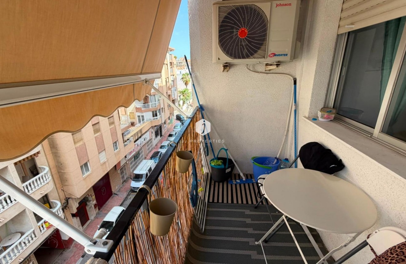D'occasion - Appartement -
Torrevieja - Habaneras