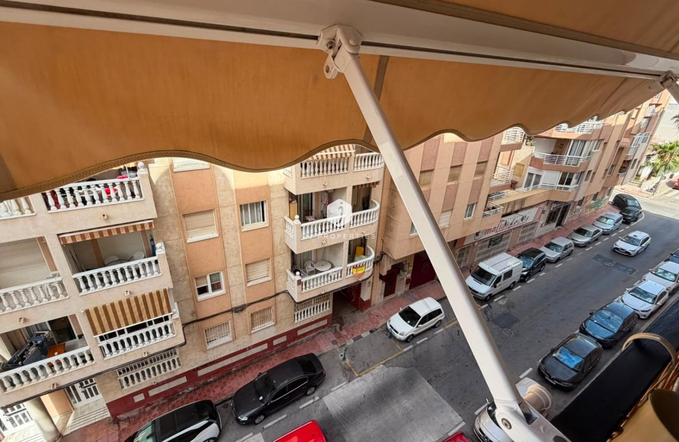 D'occasion - Appartement -
Torrevieja - Habaneras
