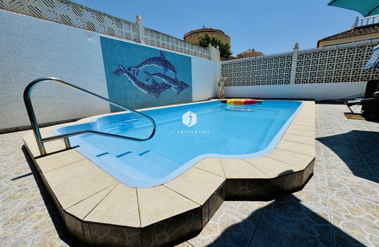 Segunda mano - Villa -
Torrevieja - La Siesta - El Salado - Torreta