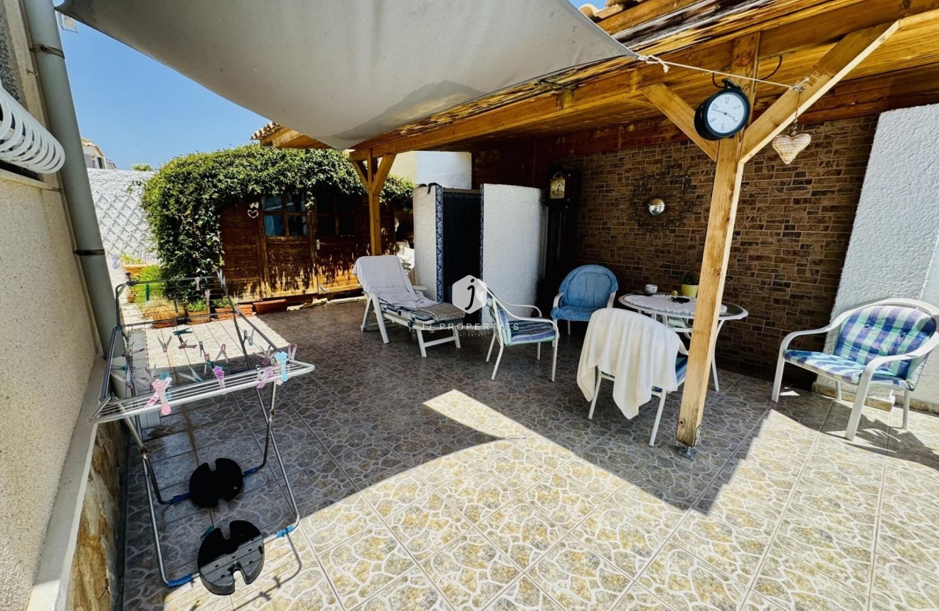 Segunda mano - Villa -
Torrevieja - La Siesta - El Salado - Torreta