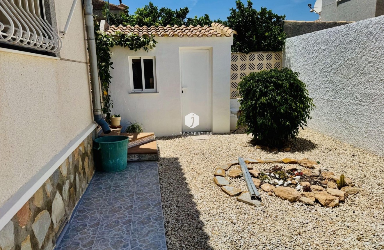 Segunda mano - Villa -
Torrevieja - La Siesta - El Salado - Torreta