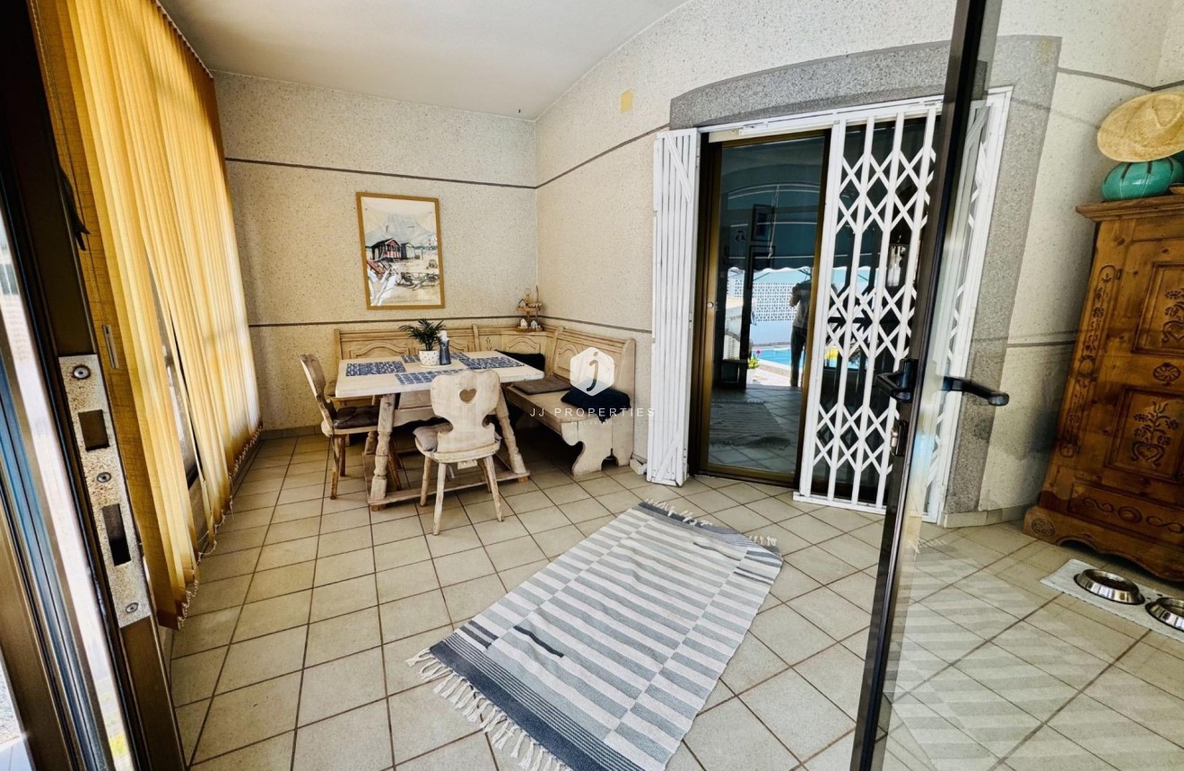 Segunda mano - Villa -
Torrevieja - La Siesta - El Salado - Torreta