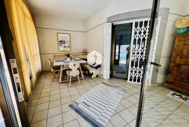 Segunda mano - Villa -
Torrevieja - La Siesta - El Salado - Torreta