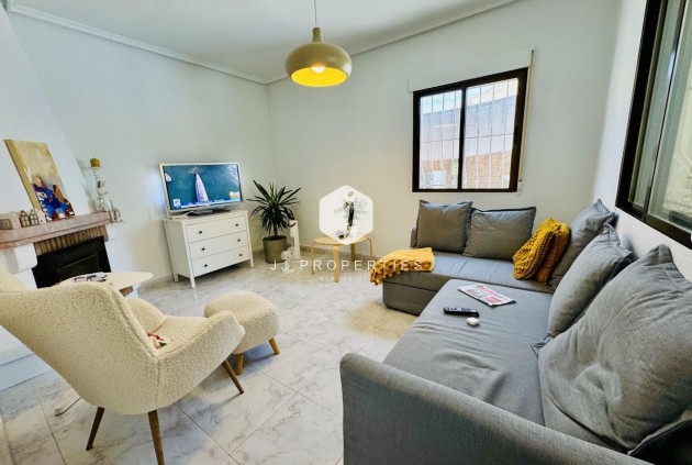Segunda mano - Villa -
Torrevieja - La Siesta - El Salado - Torreta