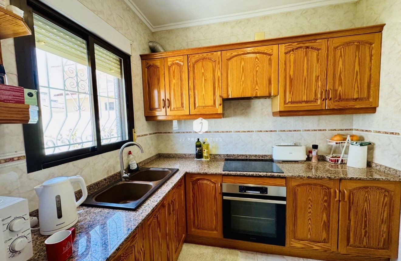 Segunda mano - Villa -
Torrevieja - La Siesta - El Salado - Torreta