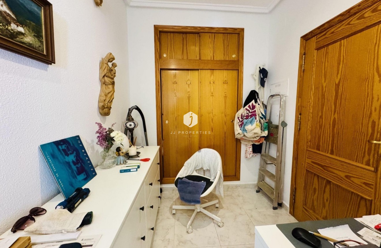 Segunda mano - Villa -
Torrevieja - La Siesta - El Salado - Torreta