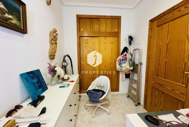 Segunda mano - Villa -
Torrevieja - La Siesta - El Salado - Torreta
