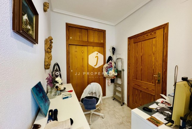 Segunda mano - Villa -
Torrevieja - La Siesta - El Salado - Torreta