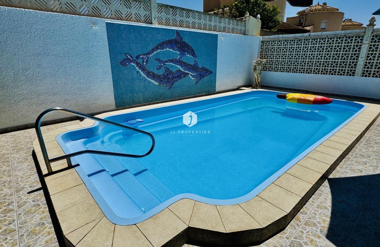 Segunda mano - Villa -
Torrevieja - La Siesta - El Salado - Torreta
