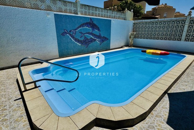 Segunda mano - Villa -
Torrevieja - La Siesta - El Salado - Torreta