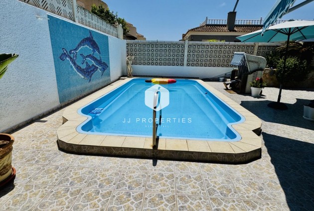 Segunda mano - Villa -
Torrevieja - La Siesta - El Salado - Torreta