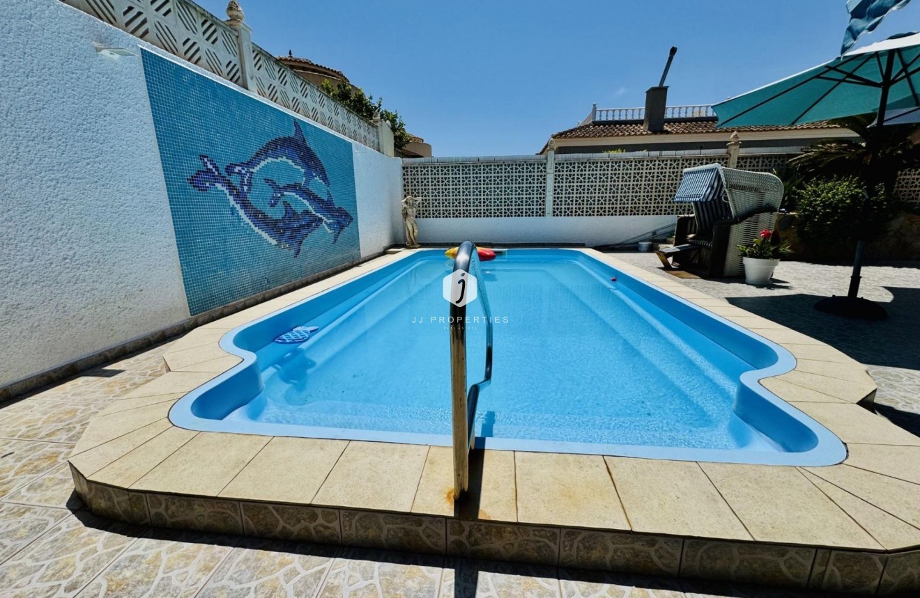 Segunda mano - Villa -
Torrevieja - La Siesta - El Salado - Torreta