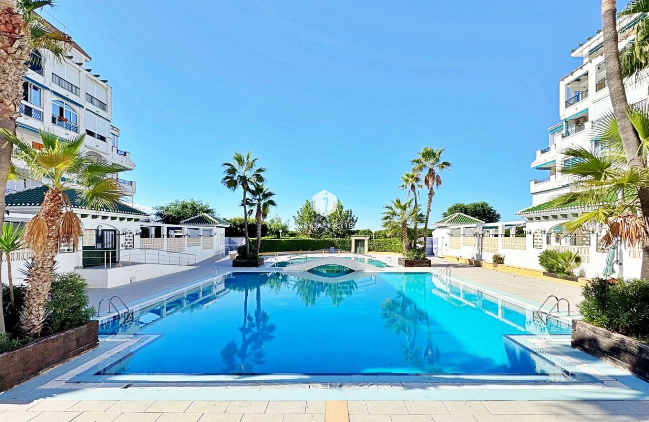 Tweedehands - Appartement / flat -
Torrevieja - Costa Blanca