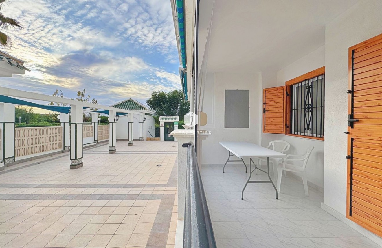 Segunda mano - Apartamento / piso -
Torrevieja - Costa Blanca
